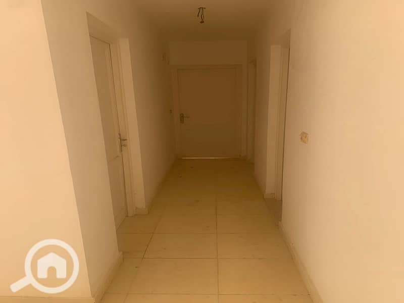 4 6d6aceb8-4a4a-44f5-a7d4-9299c9e560f5. jpg