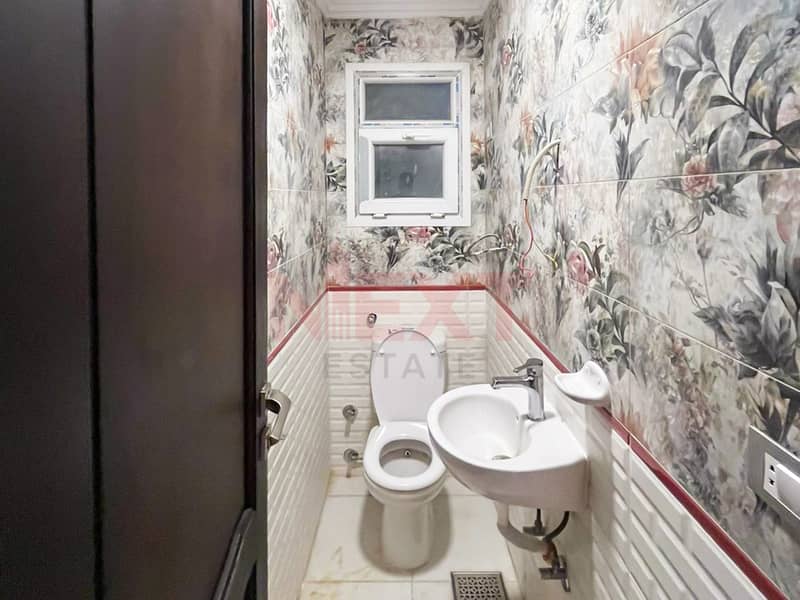 23 WhatsApp Image 2025-12-29 at 4.46. 05 PM (1). jpg