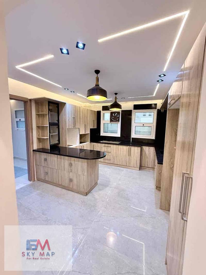 4 c41b2128-7906-4799-a0bc-65eda3565faf. jpg