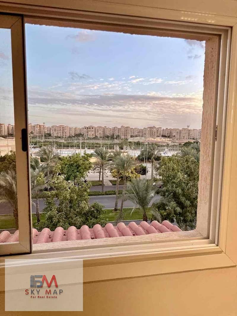 11 5a8ffed8-6578-4db4-8568-9cd390541287. jpg