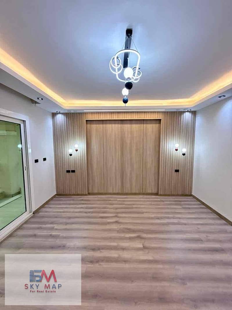 24 fe3ff5fc-9a0e-427c-98e1-2bf40e660b01. jpg