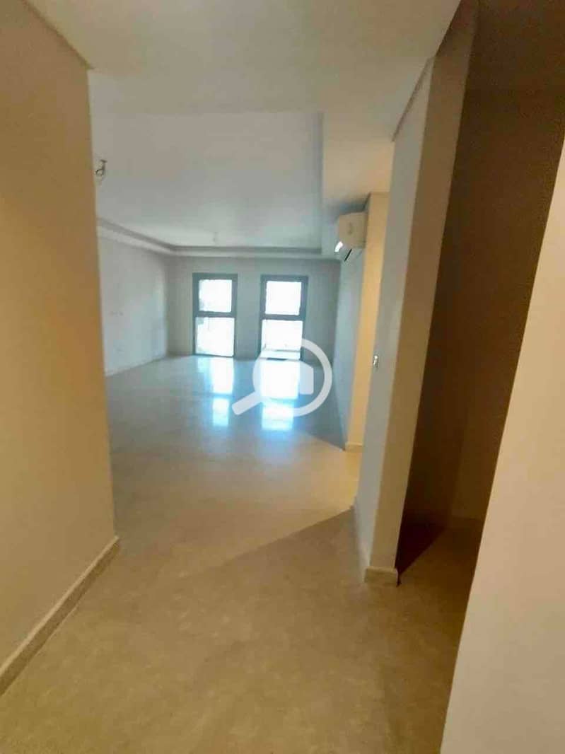 8 b503504e-8b26-4133-a95c-ca0c2b2fa322. jpg