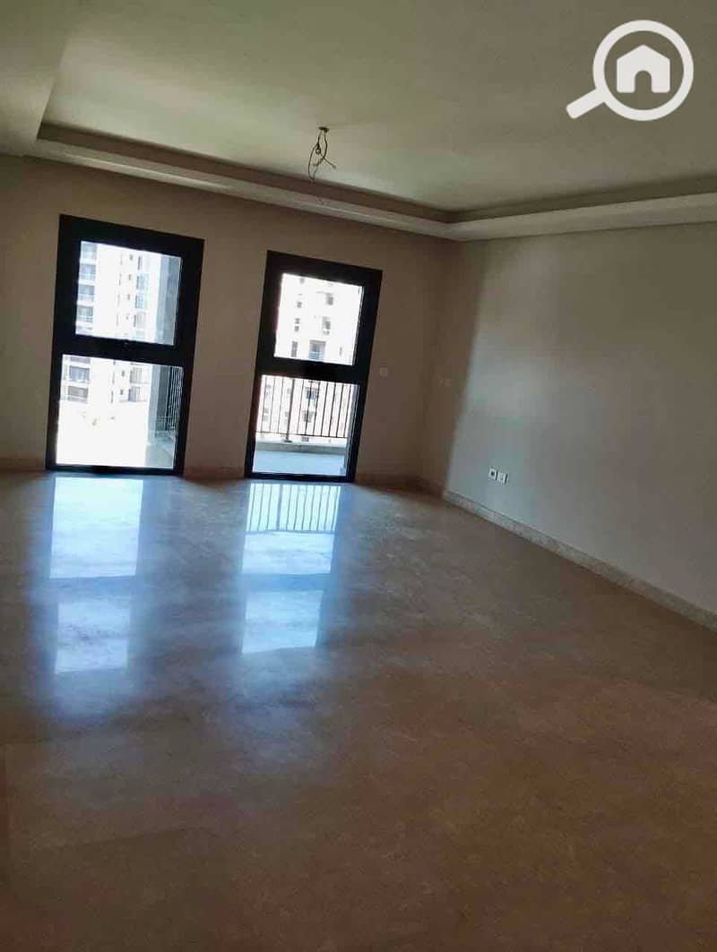 9 e503d799-a5ee-4863-ad30-4fd40953fc32. jpg