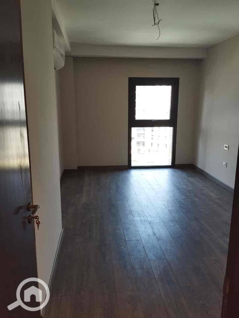 11 8cd624a0-2137-4f8d-b98a-10100856860f. jpg