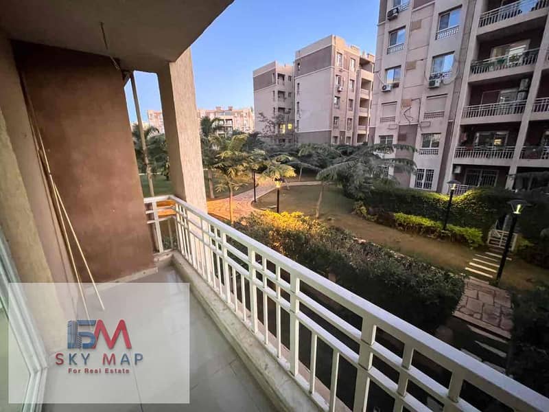 2 b9c9c0fe-0232-4141-9e56-3ed54c5862db. jpg