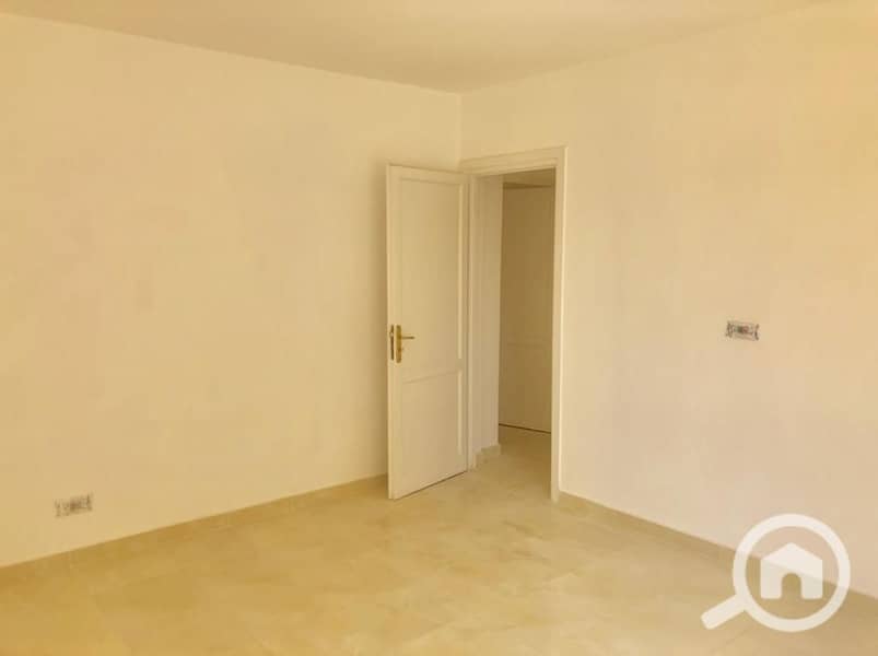 4 94202a9a-58ea-4724-a15c-fb87e3d133bd. jpg