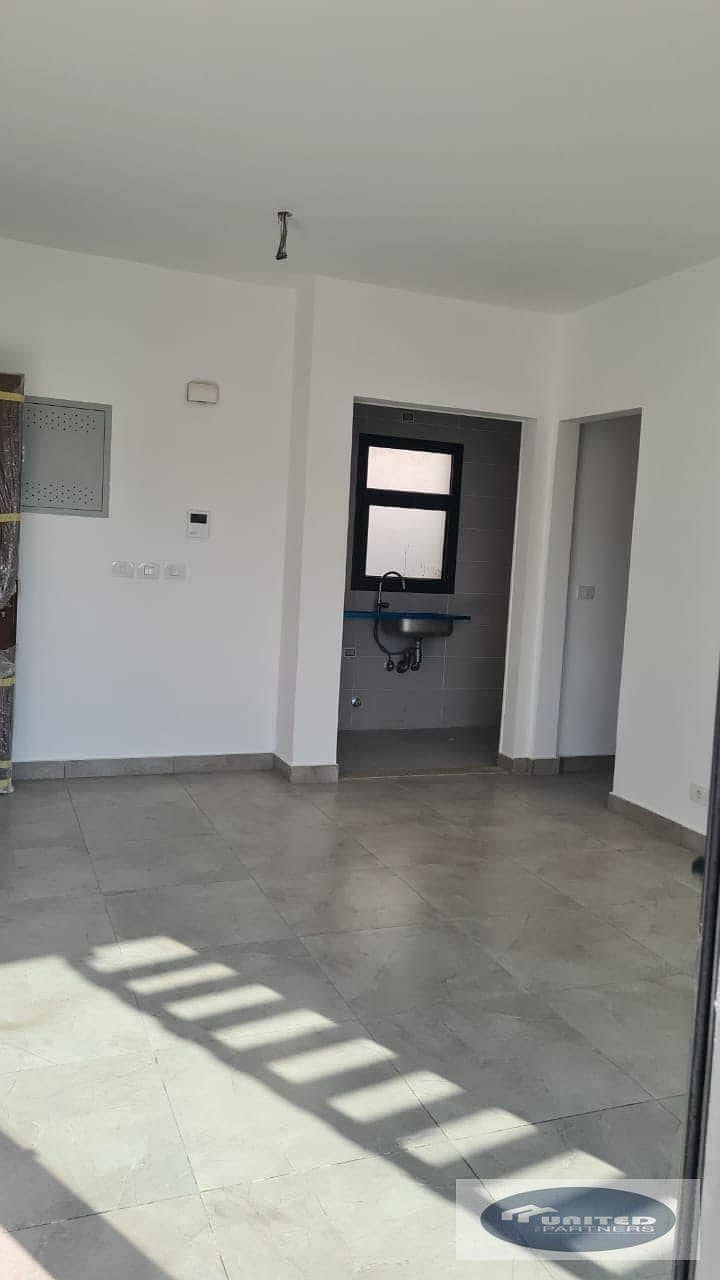 6 5b66880d-0232-49f7-8b8c-67d116afc4ff. jpg