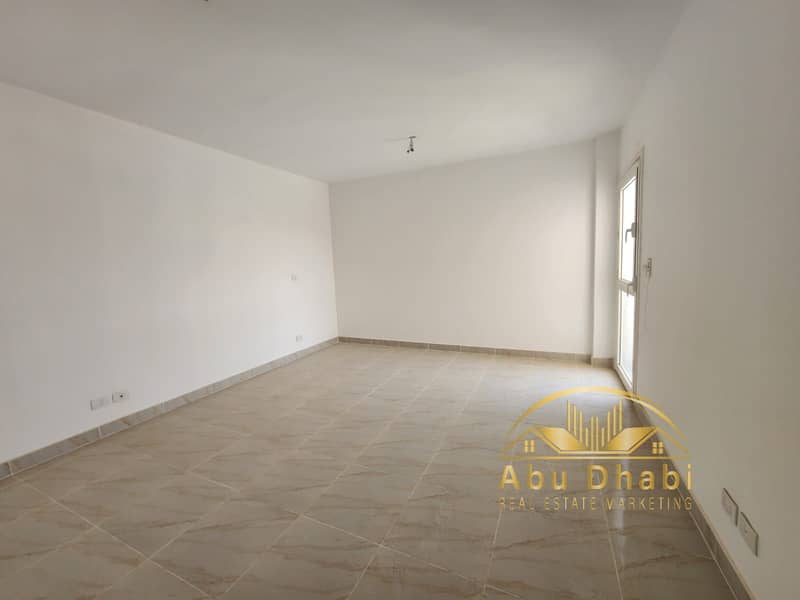 4 4a39fddb-9108-4902-97d9-3ade32f1e993. jpg