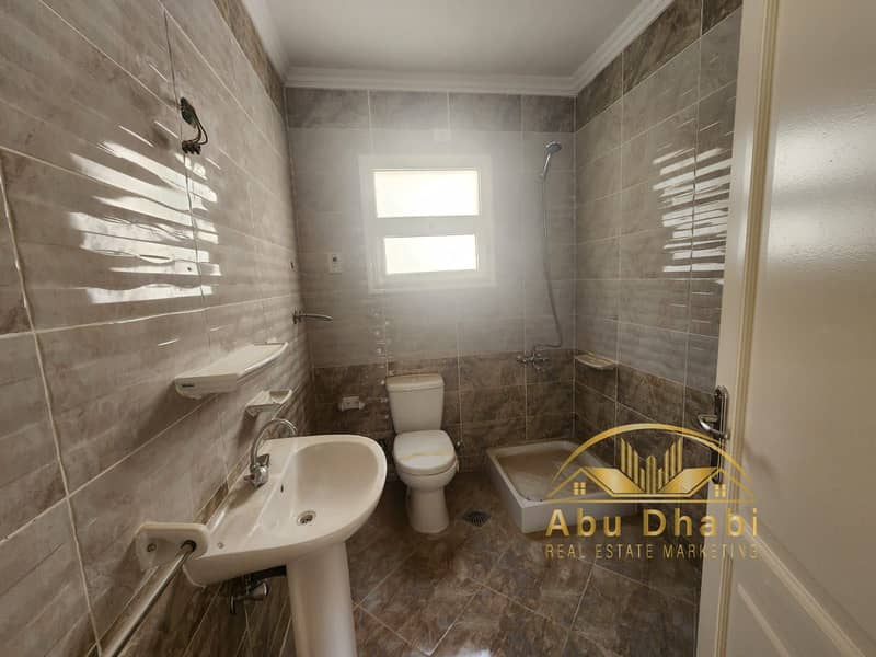 8 7d100b89-03be-4182-a466-8d69a6046f45. jpg