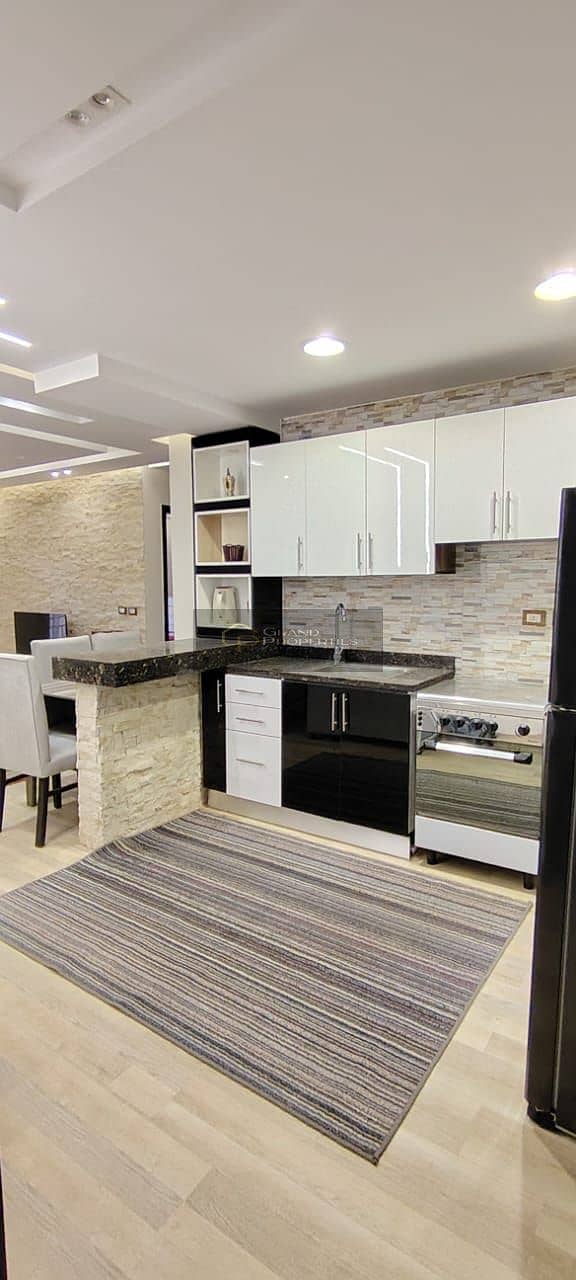 7 d41b21b0-ce66-469f-89e5-1e104a9bf322. jpg