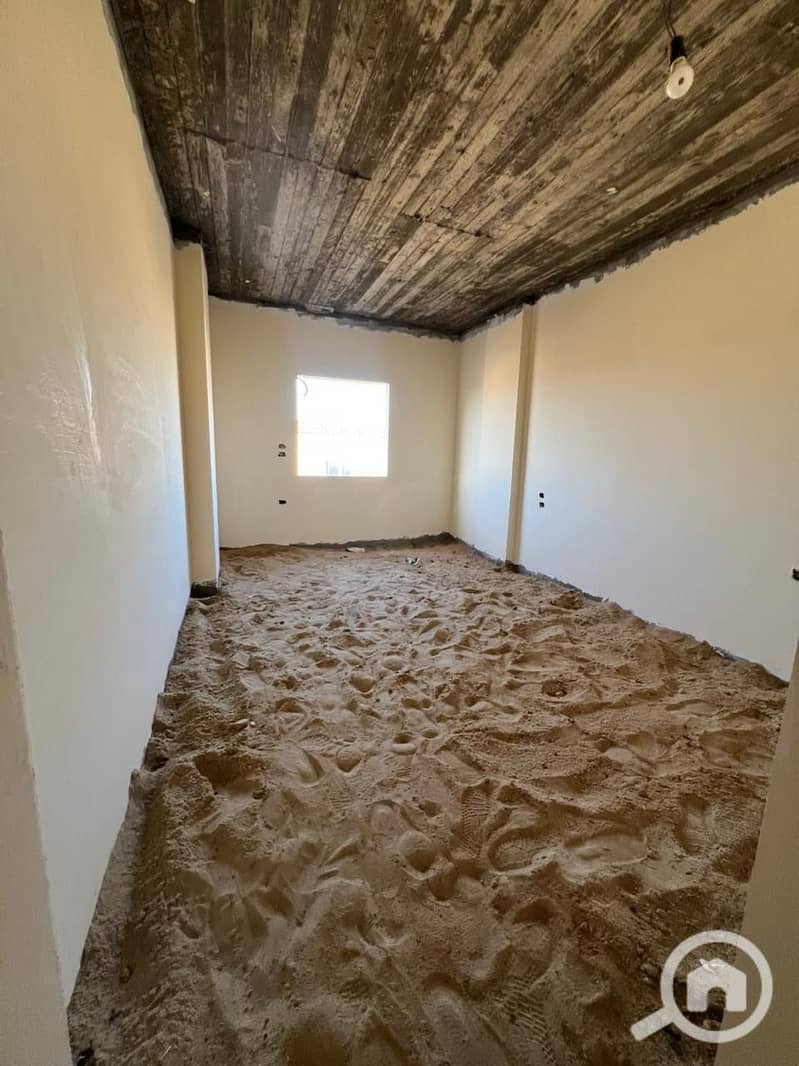 4 eab9f27b-e936-413d-8b21-b2e5ad870d97. jpeg