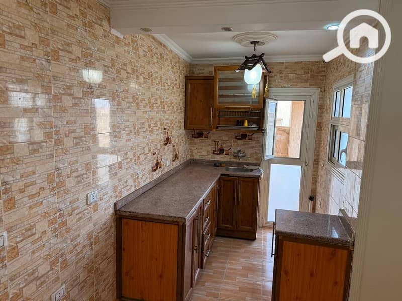 2 78040e82-422f-4654-93da-ff3926629d95. jpg