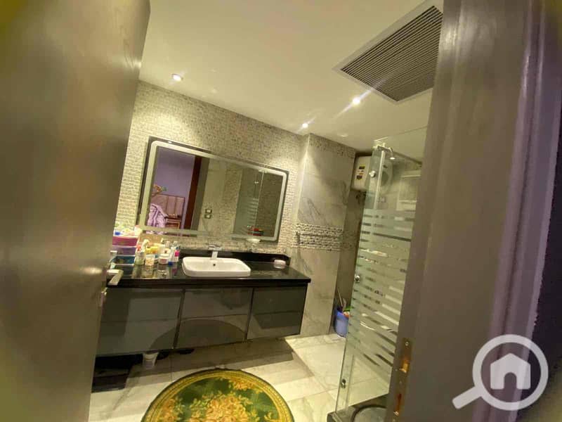 8 9d981ab8-e648-4164-b793-d5cb939e9b2c. jpg