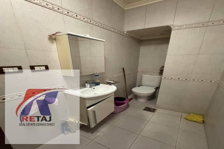 12 ecd65aa2-e8e3-4e08-bf4a-56779b1b658a. jpg