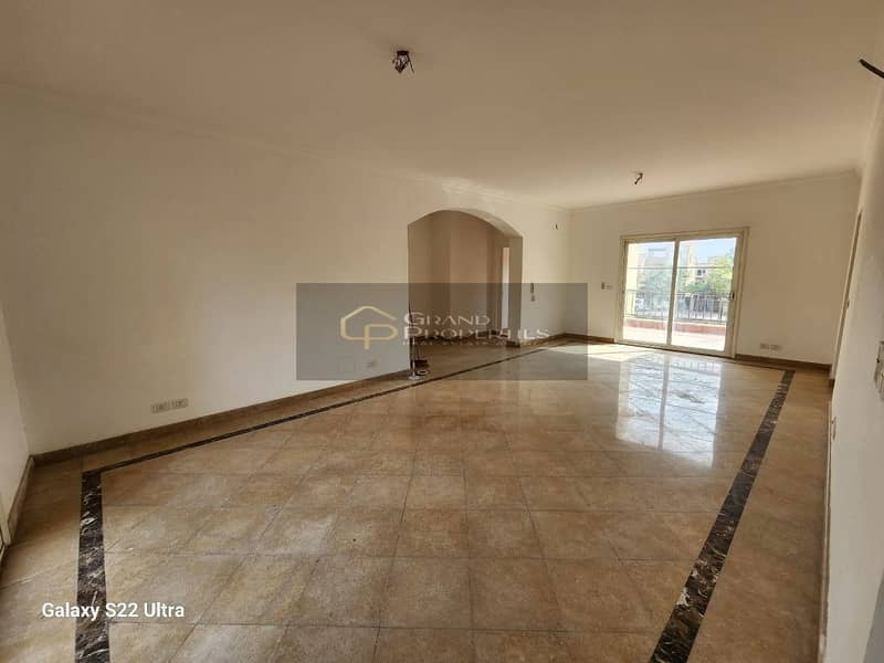 4 4aecbb7e-d447-408b-a854-5e04495df661. jpg