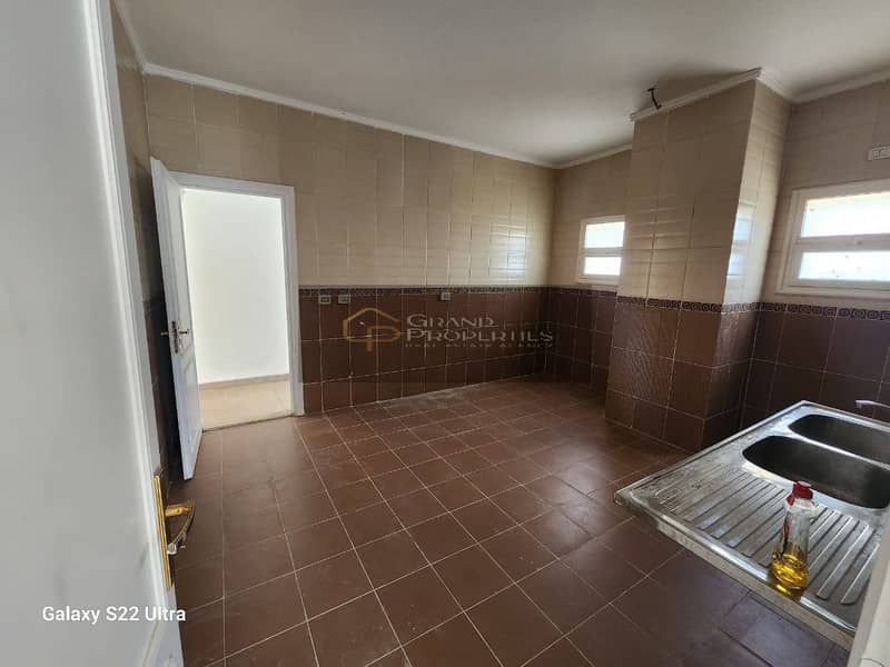 8 97261b8a-b2c5-45fb-ac82-e3943a15e008. jpg