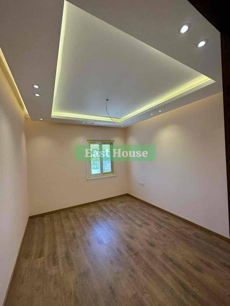 6 247f56a9-fb9f-451e-b495-0a1eb5fd2c59. jpg