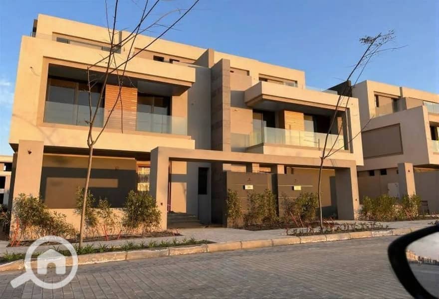 10 f7a68f4d-5033-42a8-9249-470faeea255d. jpg