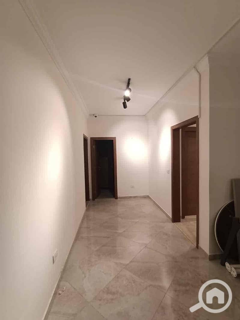 9 2d32ef04-7ac8-456c-9896-fce25bb9b2ef. jpg