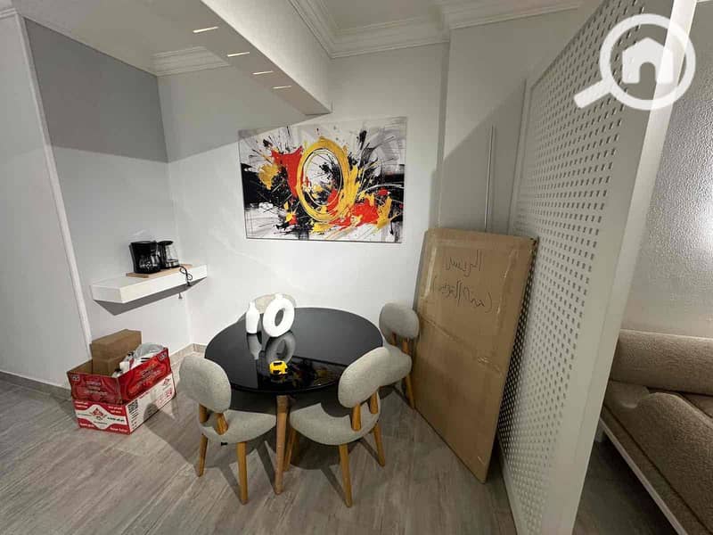 8 77dfca3a-a971-4ad4-94b7-5a044253db09. jpg