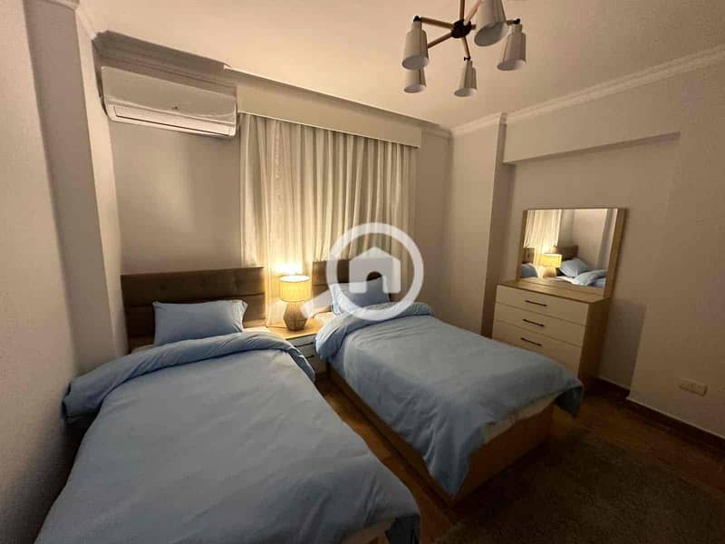 12 eaeab1af-292b-41b1-a417-8ef80a98f4a1. jpg