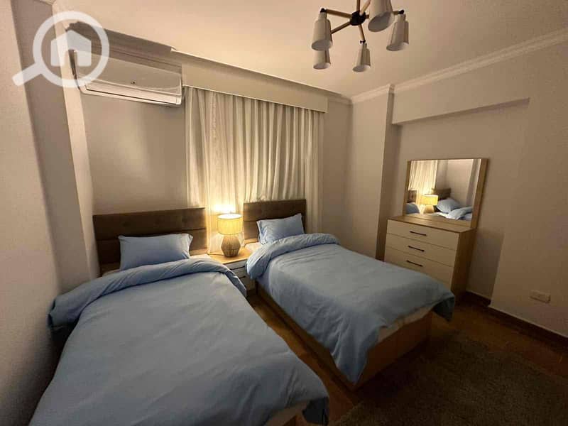 14 016fd110-603d-4336-ab83-1b0b57bb534c. jpg