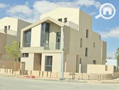 3 Bedroom Townhouse for Sale in Sheikh Zayed, Giza - Screenshot_20260103_205828_Facebook. jpg