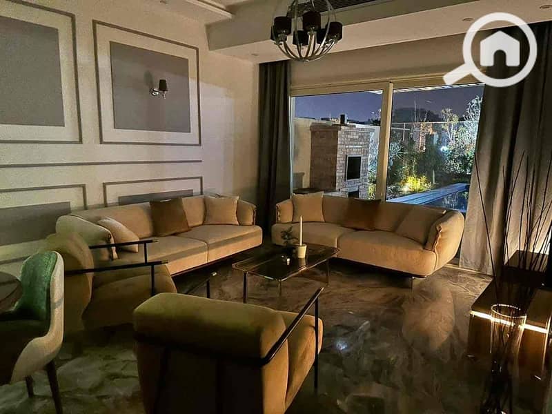 13 3fcd73b1-f06a-4721-b5c2-8da46191c153. jpg