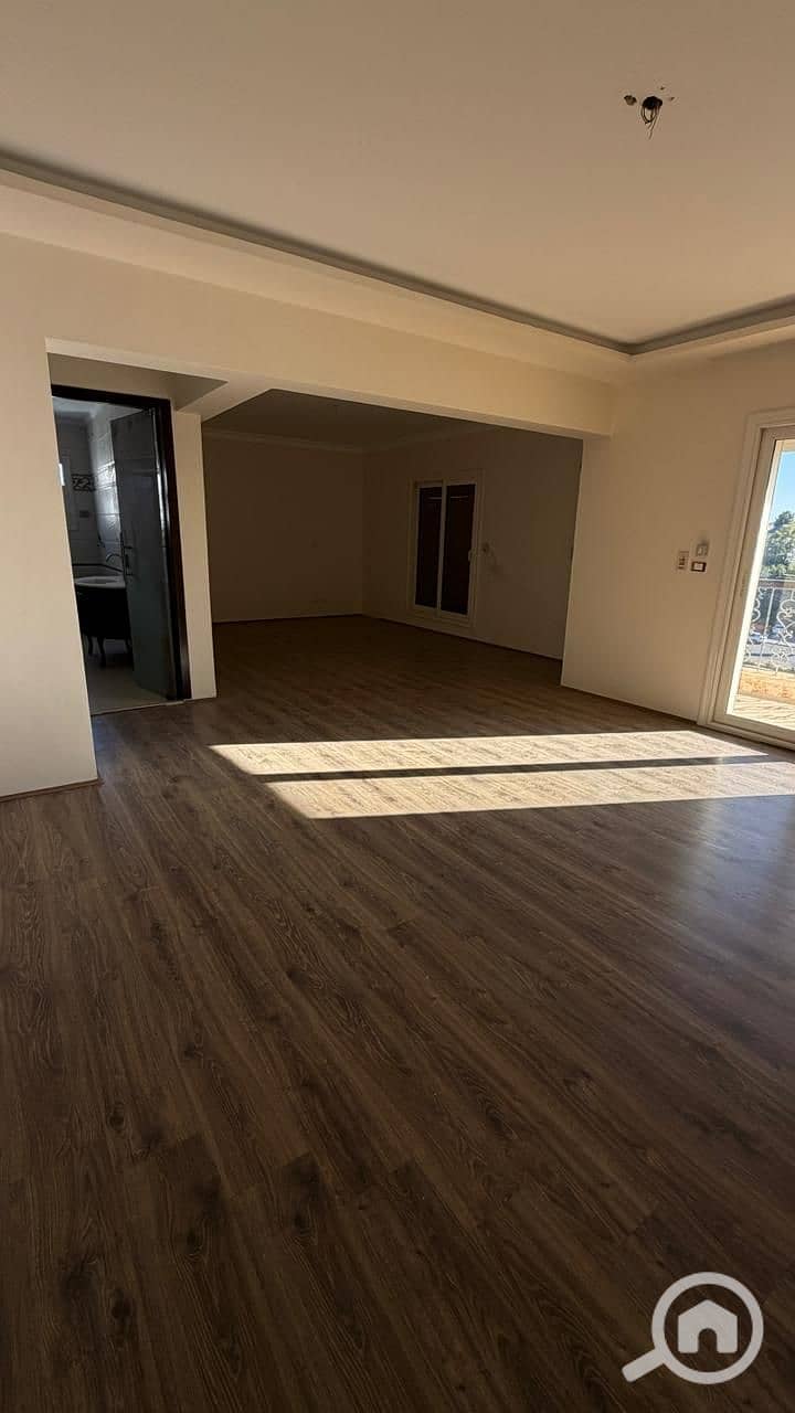 3 f306cb18-6f7d-4e17-b097-ac6cfe5db72e. jpeg