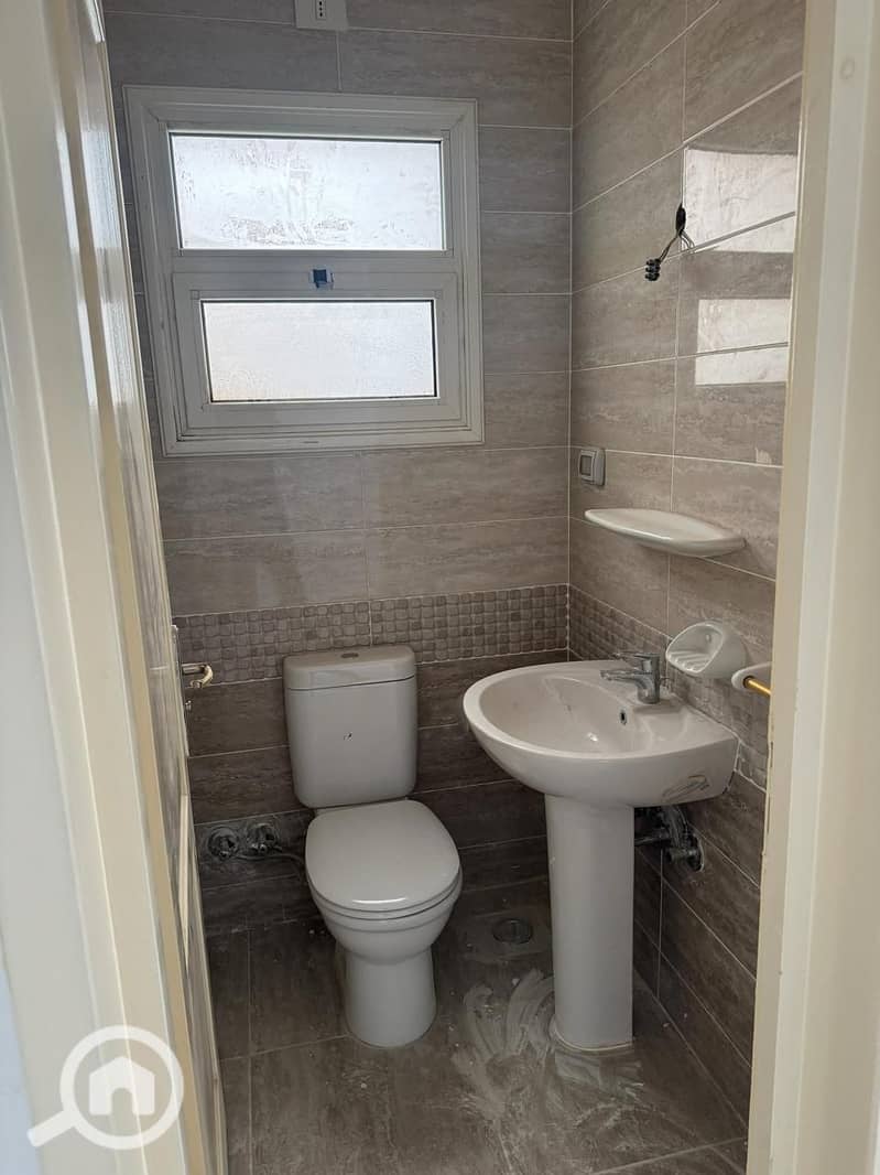 9 a6574554-64da-4de9-abc7-1d69be7c36de. jpeg