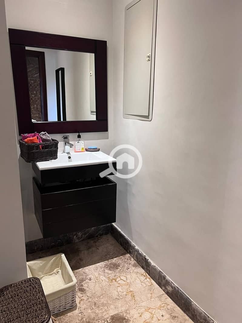 10 f179554b-3af9-4ec2-9a03-945579a431ca. jpeg