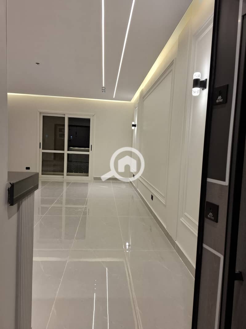 6 d71b8ac7-c8c6-4590-ac69-7b84775cd8c2. jpeg