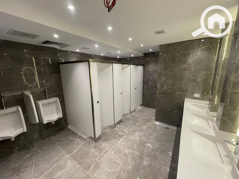 4 WhatsApp Image 2024-12-02 at 12.06. 42 AM (1). jpeg