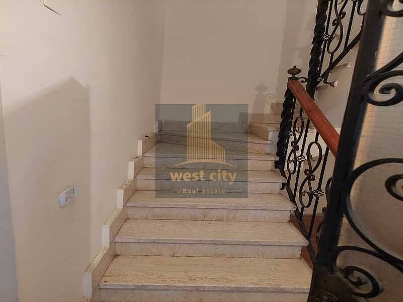 6 0259a18a-40cb-44c1-bf29-f36e5314803b. jpg