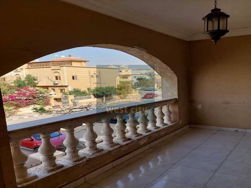 8 a049d97f-b9d8-41da-834b-7110b786a38e. jpg