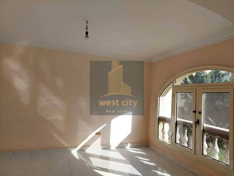 12 f8a926af-d97f-44f9-b6b9-6f5bb8fa3a67. jpg