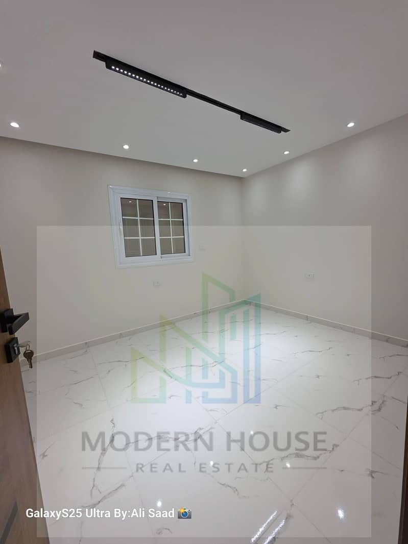 10 WhatsApp Image 2026-01-01 at 5.57. 53 PM. jpeg