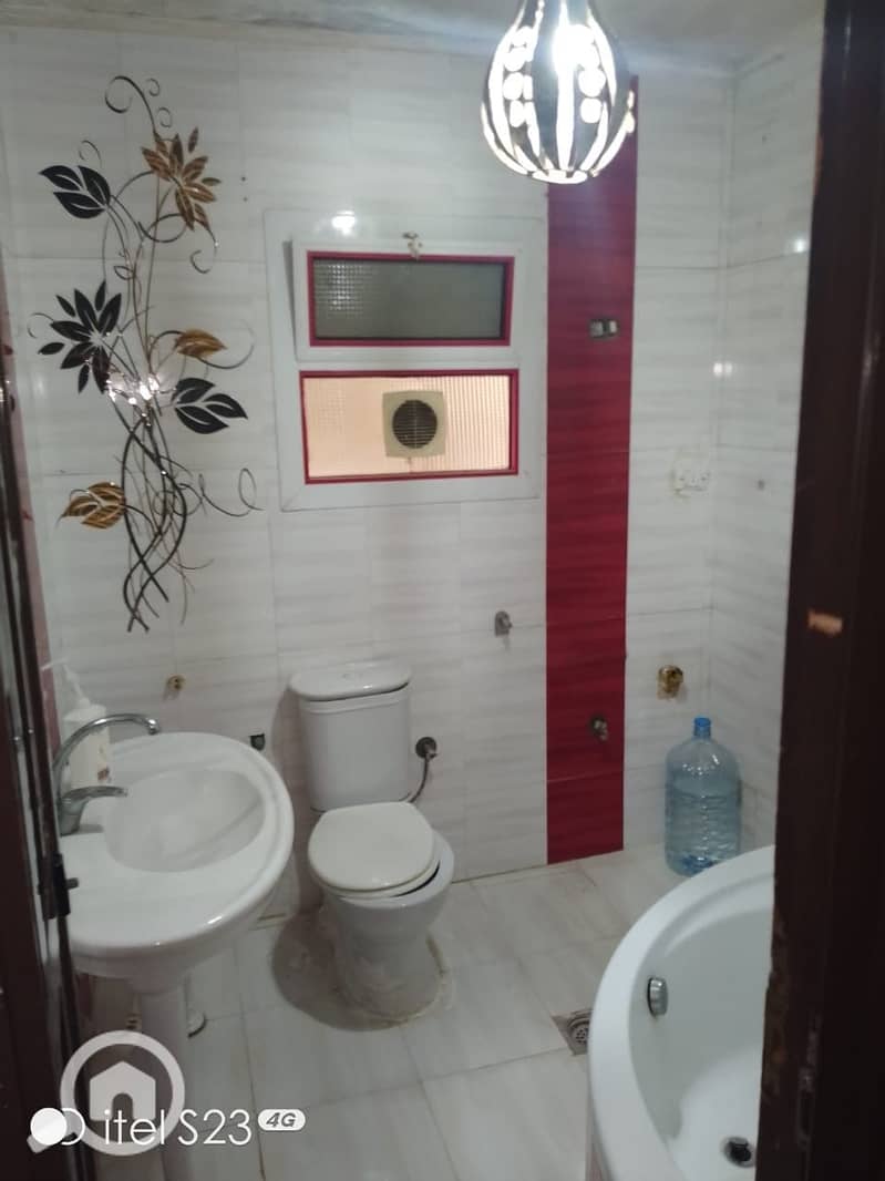 5 b0e3c98b-63f6-4f20-a81d-cbb29d8a0dff. jpeg