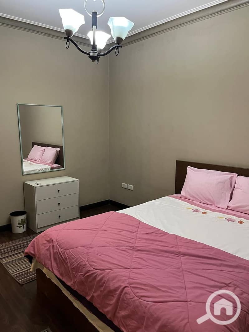 12 717a7d5e-82ce-49bf-807f-1632df54c712. jpeg