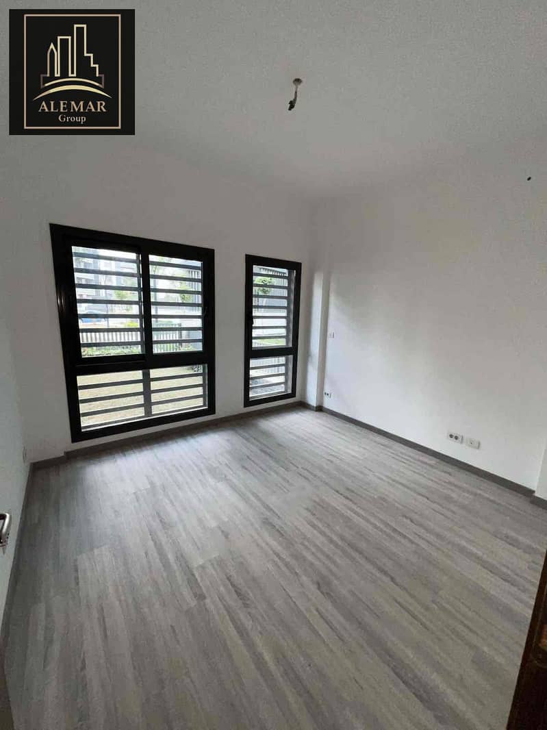 2 afb8670a-938d-452b-b2fb-d30358015661. jpg