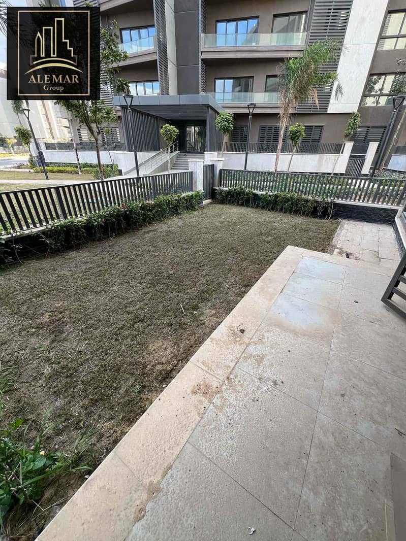 8 28b3896f-c325-4a56-8917-81c0b1de8380. jpg