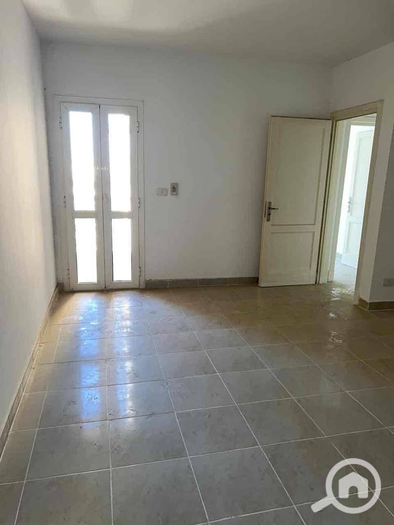 6 8ec24bb8-02ed-4721-a377-13f8a75eb279. jpg