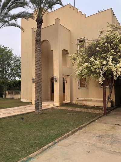 فیلا 3 غرف نوم للبيع في 6 أكتوبر، الجيزة - فيلا بطريق مصر اسكندريه الصحراوى ديزرت لودج