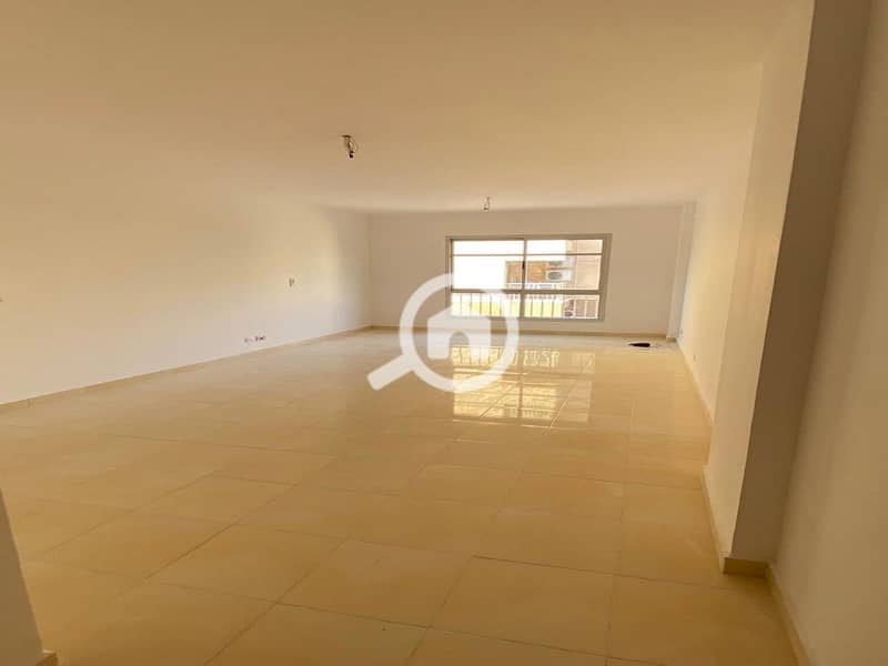 10 e4a6b61f-502f-4fee-b48b-dedf31ab8ee9. jpeg