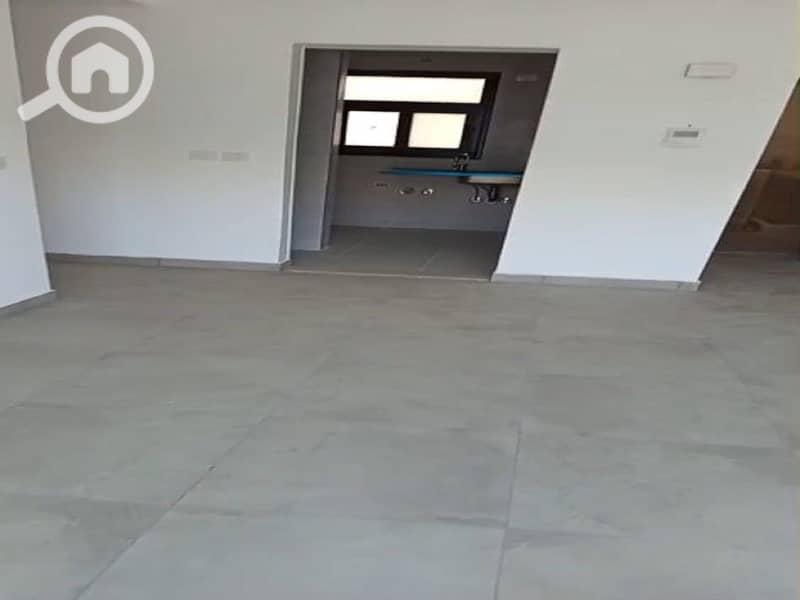 2 702c8217-4710-4c3f-bc1d-a9fdb1eb04ba. jpg