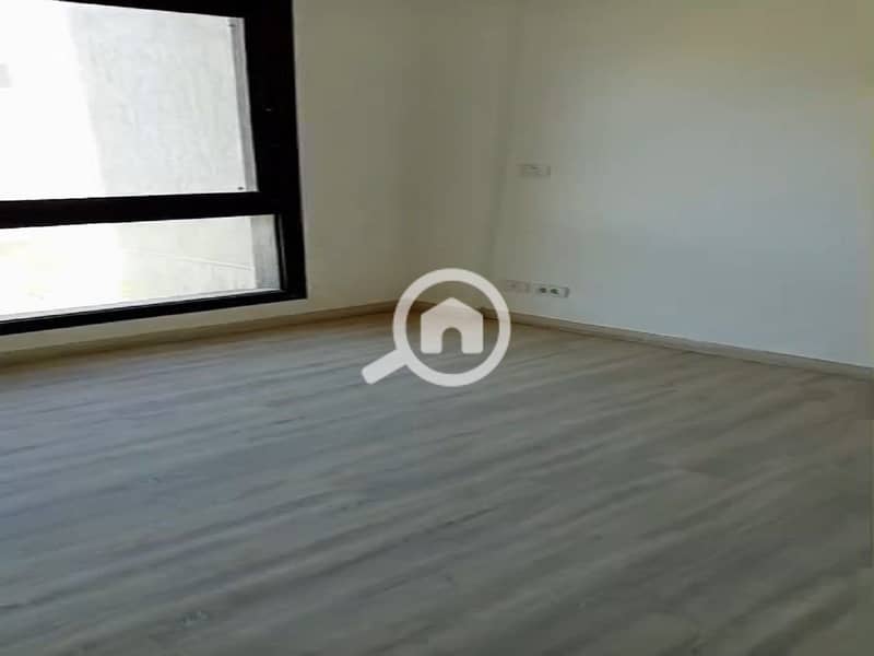 5 200a9d9a-b949-4e74-a2ca-b46a6ceed191. jpg