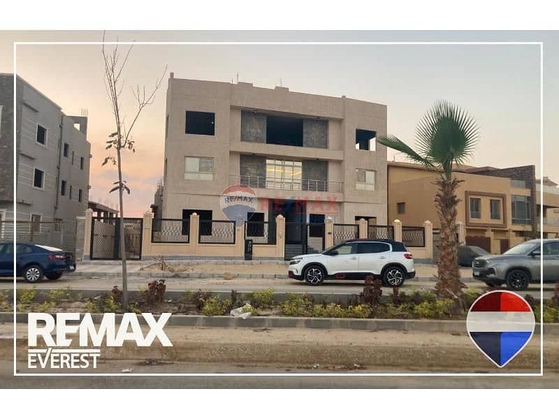 2 08fae93b-88be-464a-af0c-4dd7e06e4a93. jfif. jpg