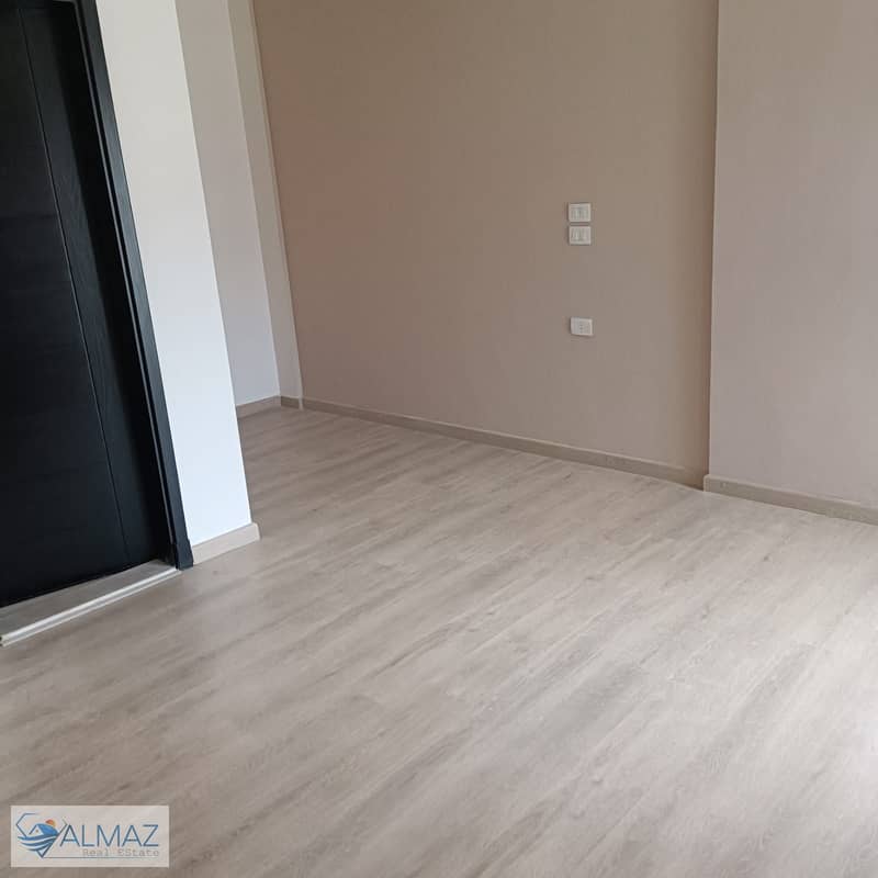 4 WhatsApp Image 2026-01-04 at 11.10. 38 AM (1). jpeg