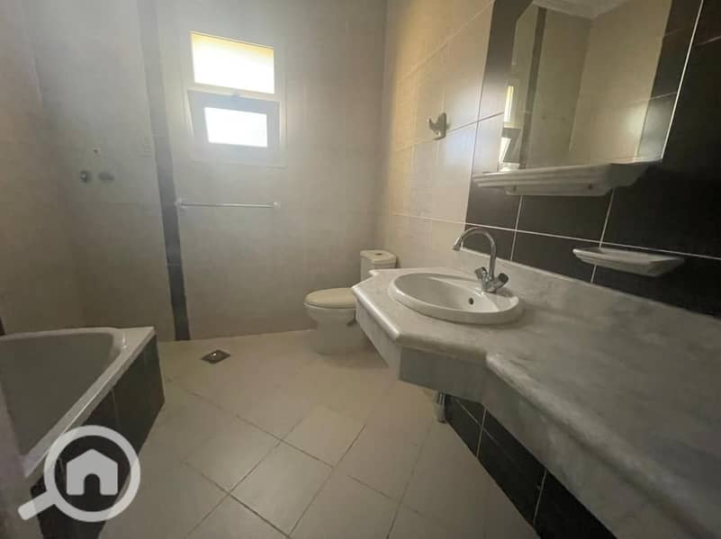 5 6d2705bc-e754-4a18-866a-877dddddb366. jpg