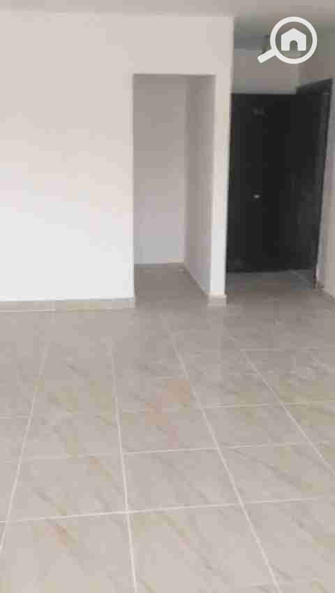 1000619743. jpg 1000619743. jpg